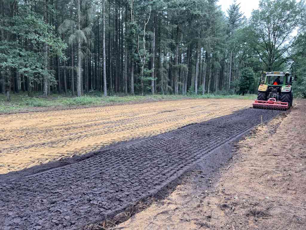 Molienda del granulado CleaRoot con una fresadora en De Maasduinen